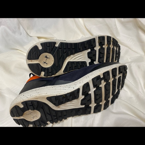 Men’s Under Armor - Picture 3 of 3